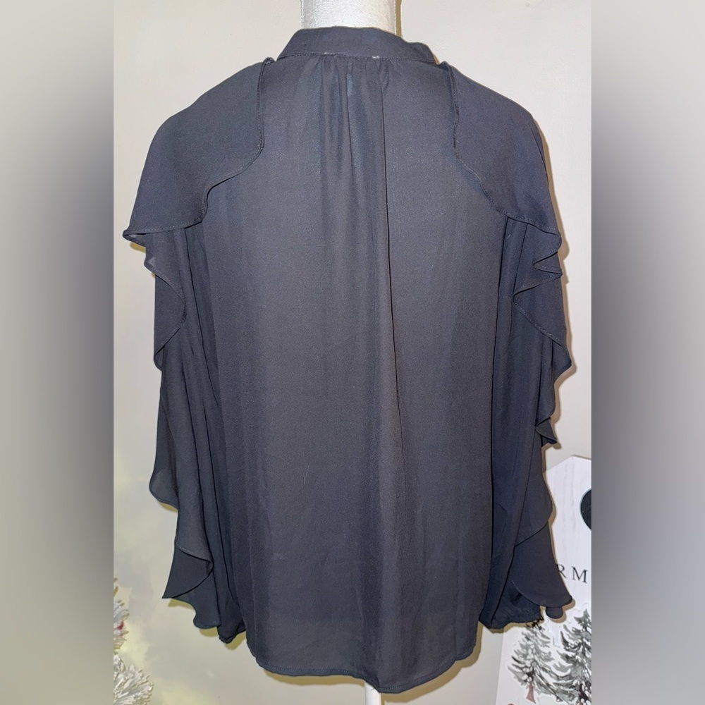 Everly Black Ruffle Blouse Size L. EUC - Picture 4 of 6